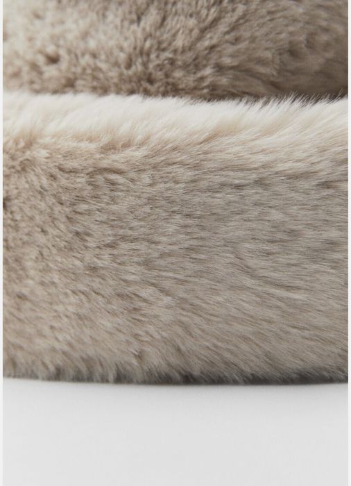 Шапка ZARA размер М как новая!