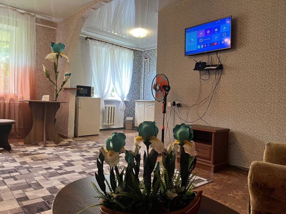 Посуточно 2 ком.квартира р-н Космос , Черёмушки