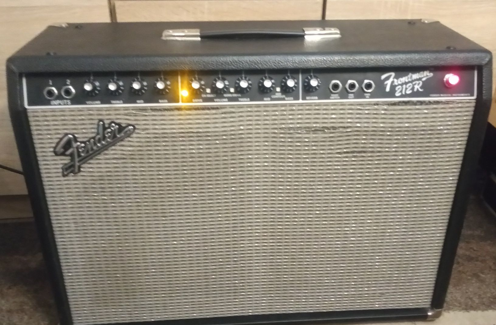 Fender Frontman 212R