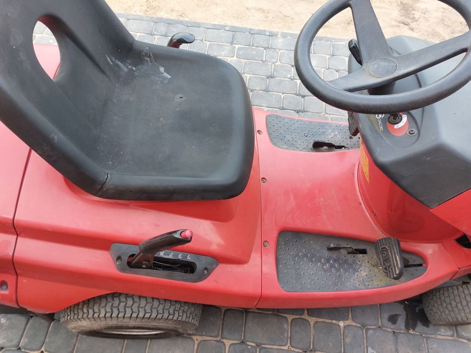 Kosiarka traktorek z koszem brigss stratton.