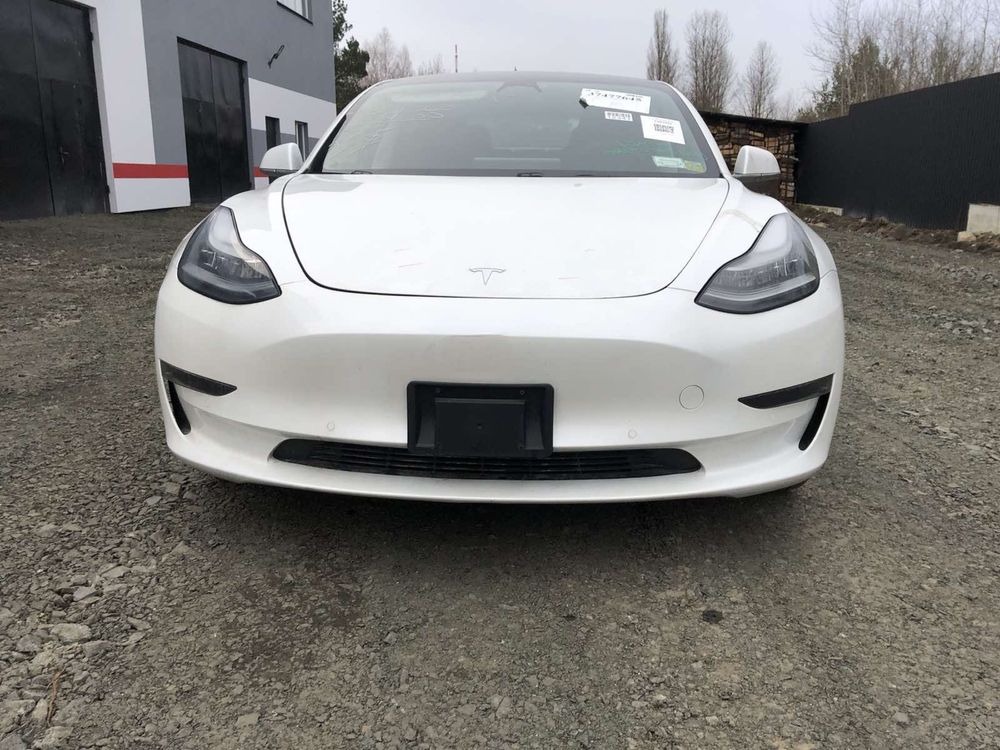 Tesla Model 3 Standard Range  2019 р