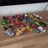 Resoraki i hot wheels samochodziki zestaw 32 szt
Moga miec ryski