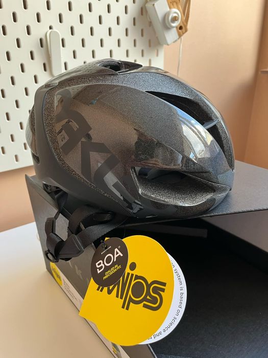 Велошолом Oakley ARO5 mips M, шолом велосипедний