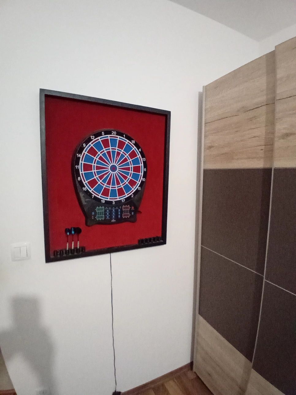 Gra Dart w ramie  obrazu