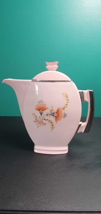 Różowy serwis do kawy Ćmielów „Płaski” ok.1930 r. proj. Bogdan Wendorf