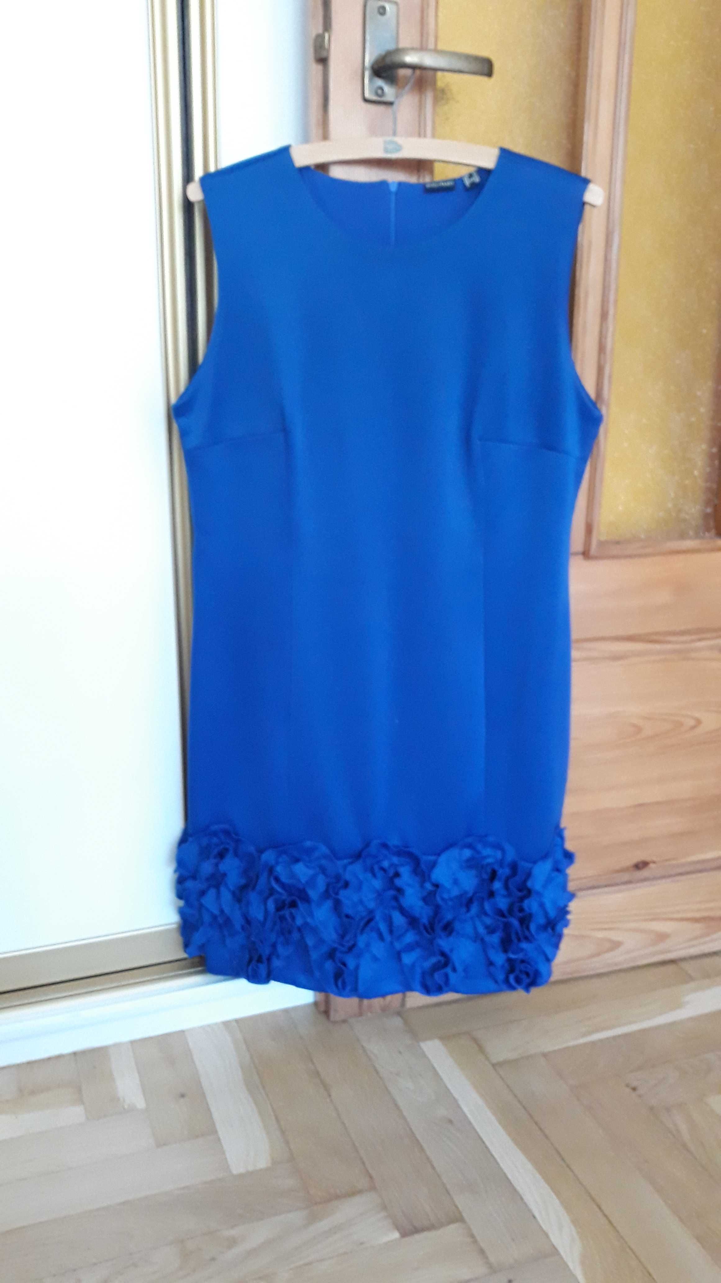Sukienka w kolorze chabrowym – rozmiar 42