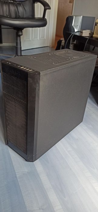 Komputer stacjonarny + monitor