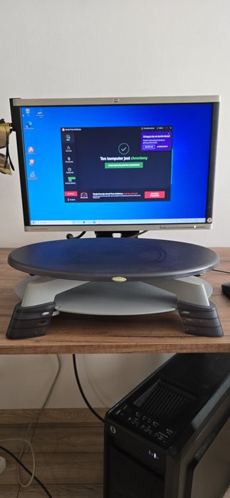 Komputer desktop - CQGV9E7 zestaw z monitorem HP, RAM 16 dysk 1.8 TB