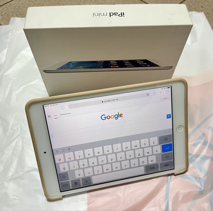 Продом Apple iPad mini 2 Retina Wi-Fi 32 Gb как новый