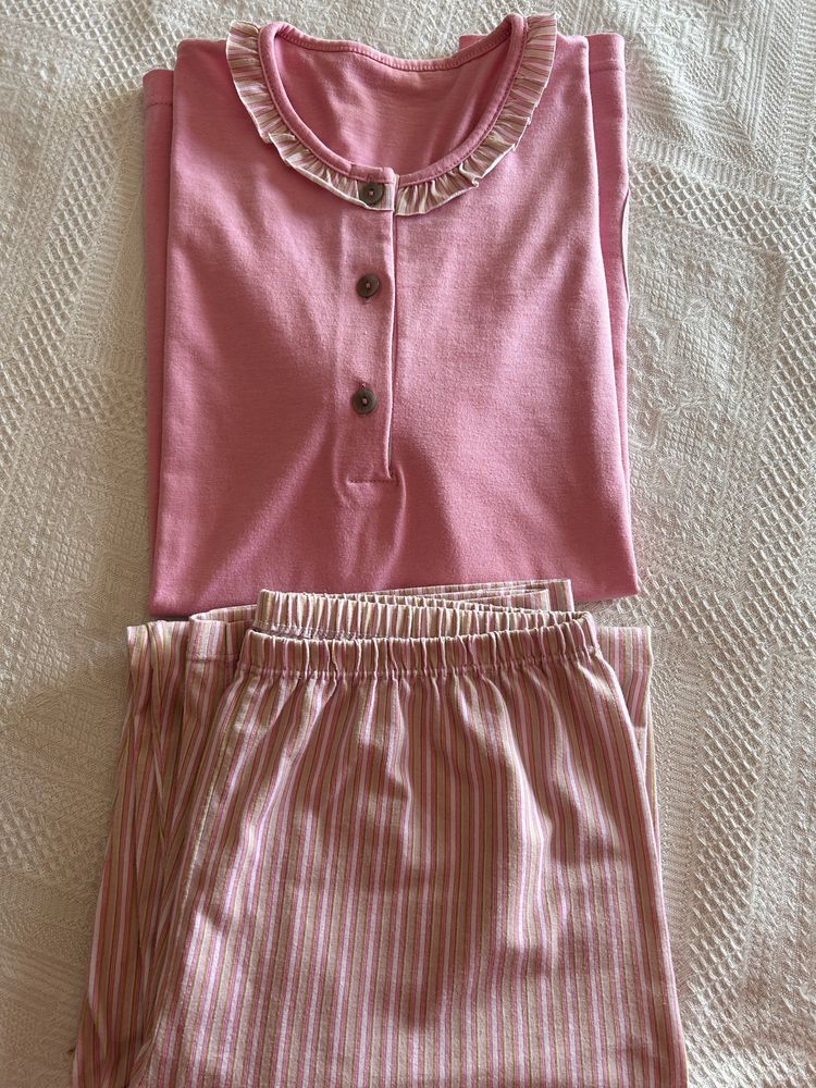 Pijama cor de rosa