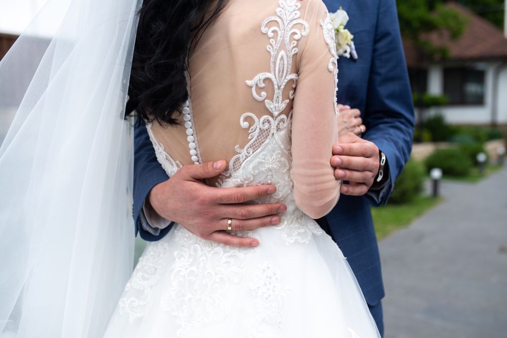 Дизайнерська весільна сукня від Анни Челишкіної