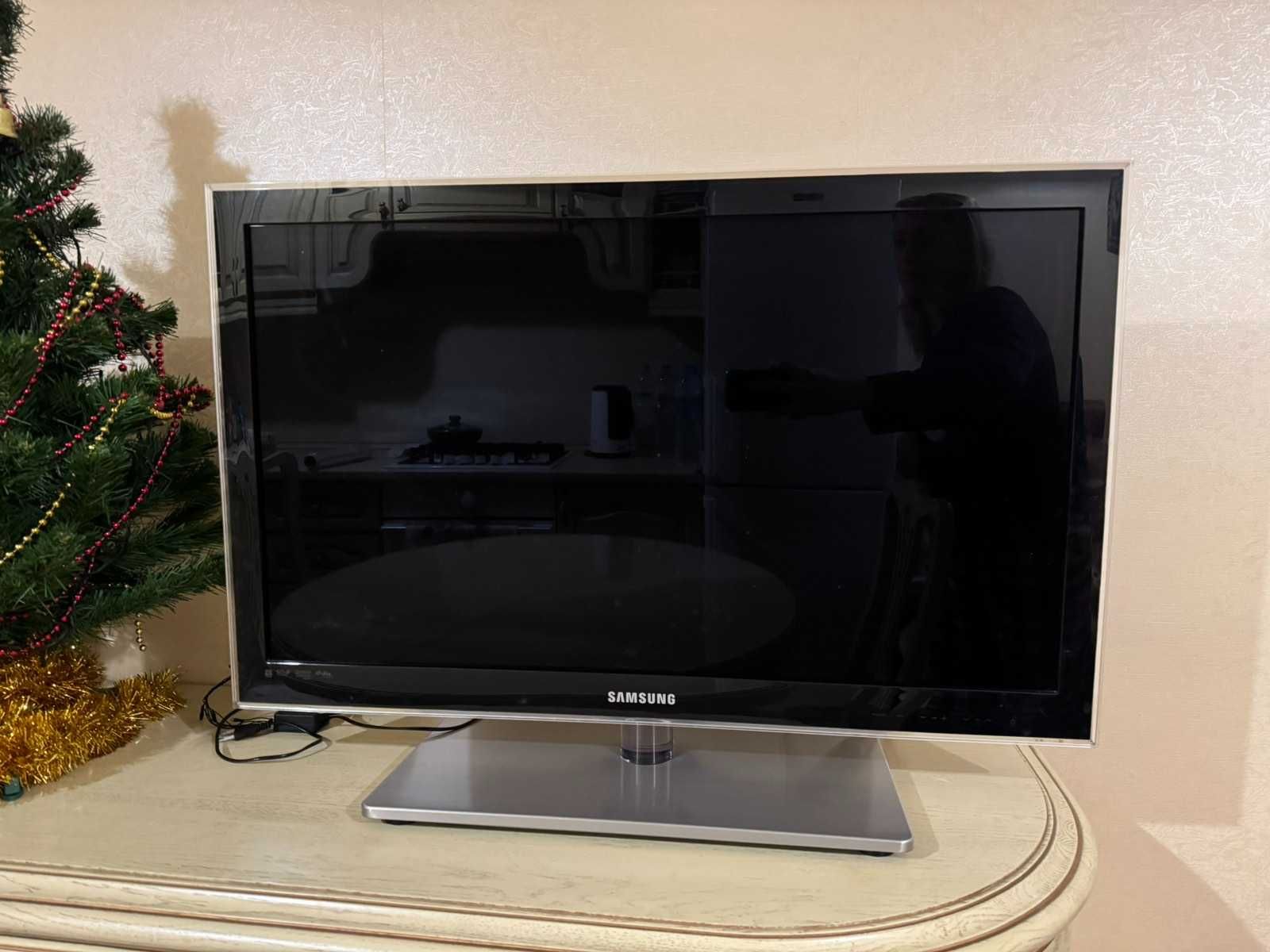 Продам Телевізор SAMSUNG UE32С6000RW