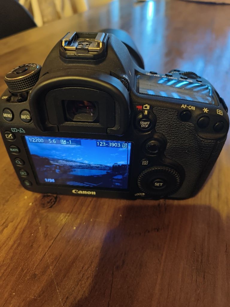 Canon 5D Mark3 + Tamron 35mm 1.8
