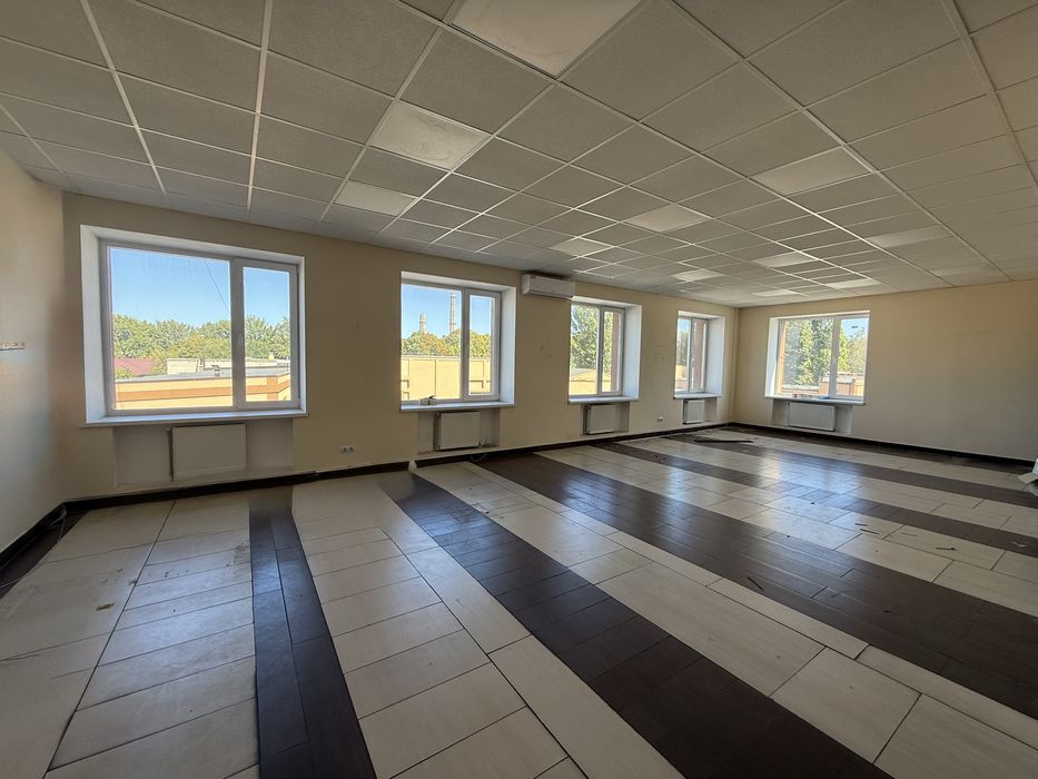 Аренда офис помещение 453,5м2 Строителей Днепр