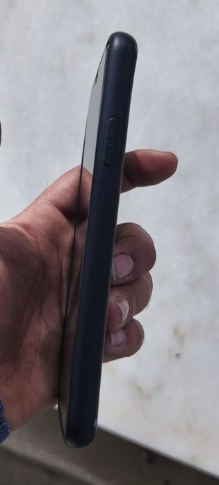 Vendo iPhone 11 pro max como novo.