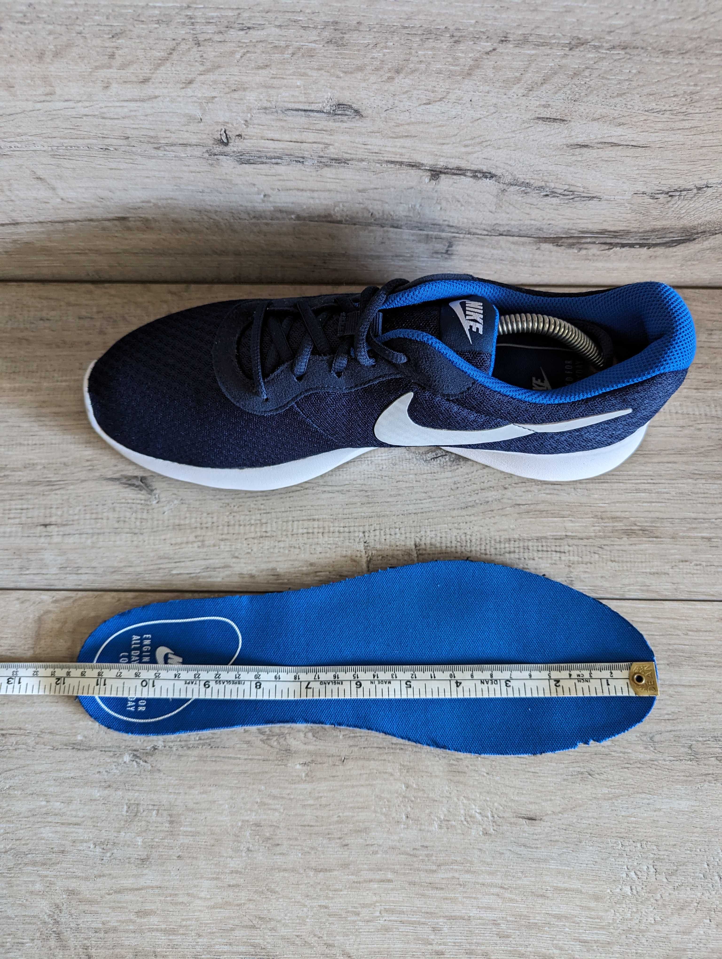 Кроссовки б/у Найк Nike Tanjun 45 р 29 см