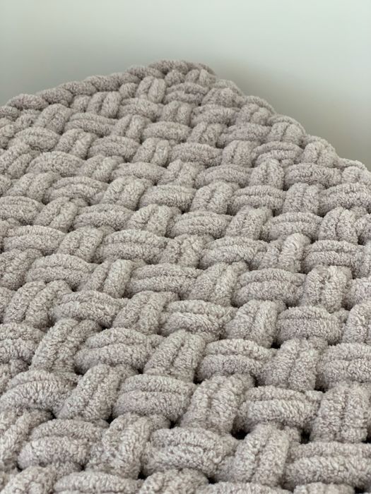 Плюшеві пледи в наявності