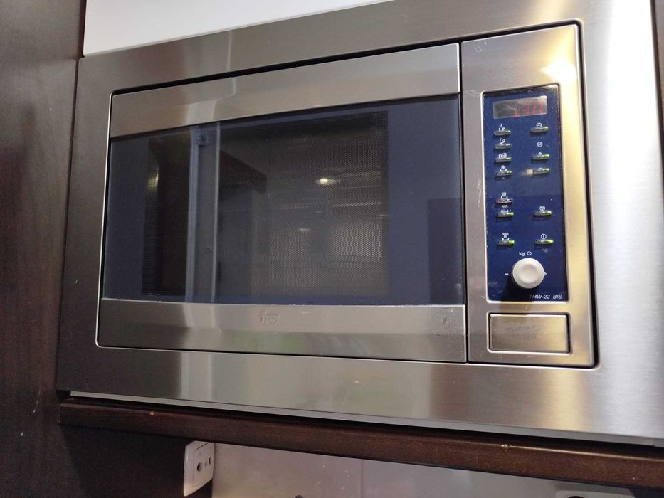 Microondas de Encastre Teka
