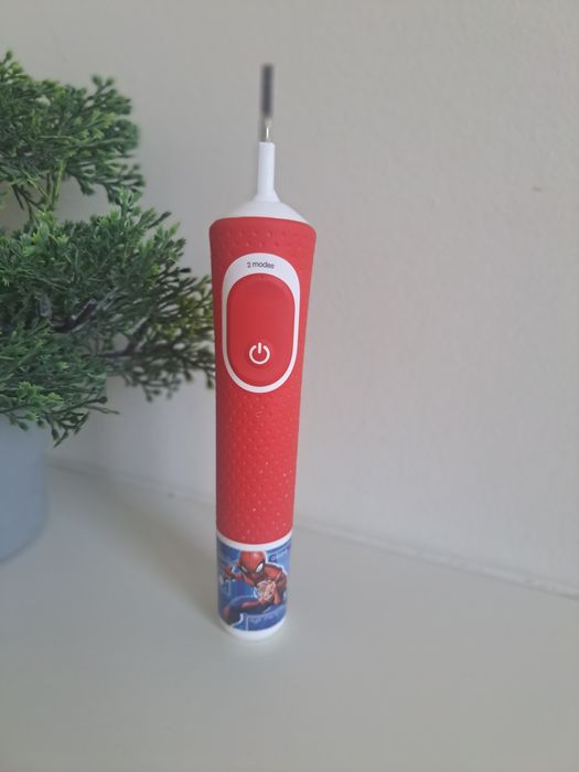 Szczoteczka elektryczna Oral-B D100 Kids Spiderman