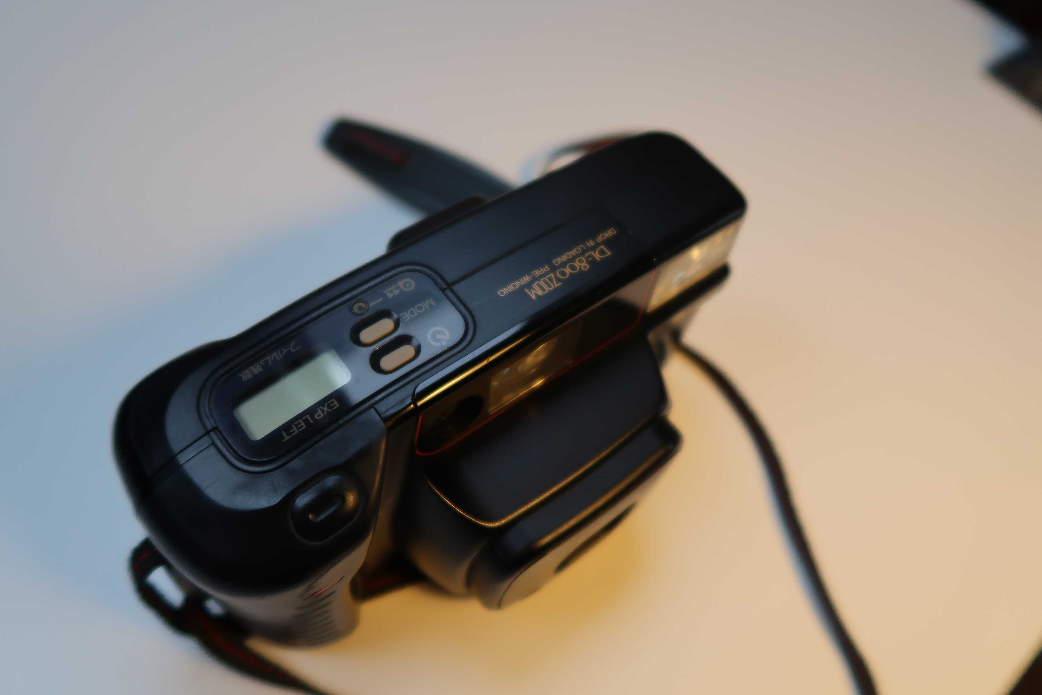 Analog Fuji DL-800 Zoom