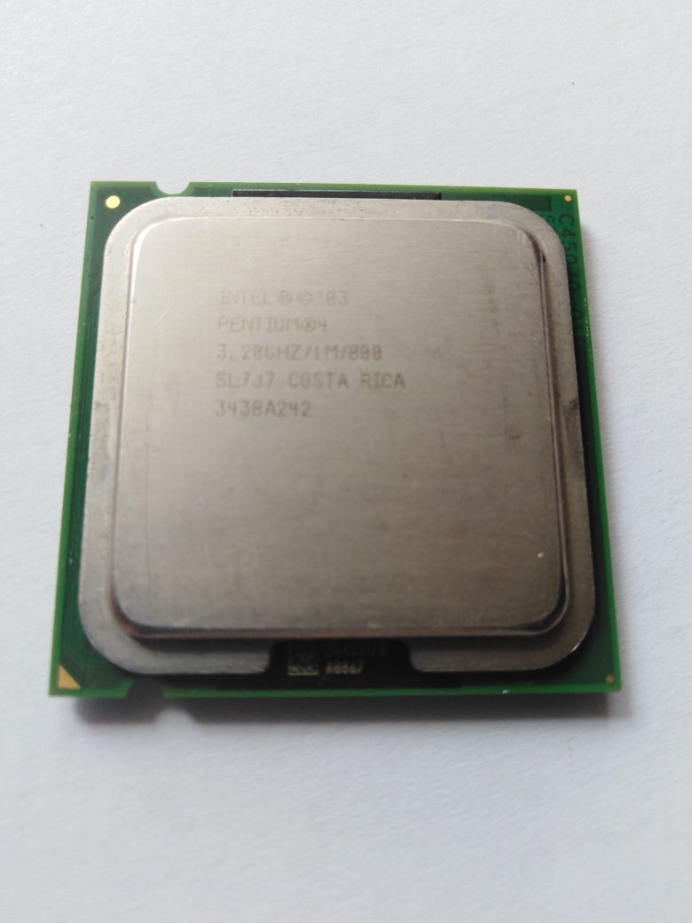 Intel pentium 4  3,20GHz/1M/800  SL7J7