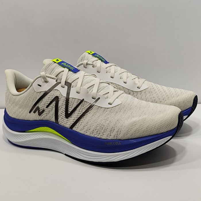 кросівки New Balance FuelCell 44.5р/28.5см