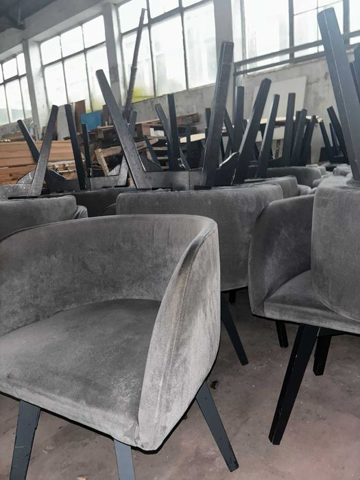 CADEIRA BAR - Mobília com conforto extra (Apenas 10 disponíveis)