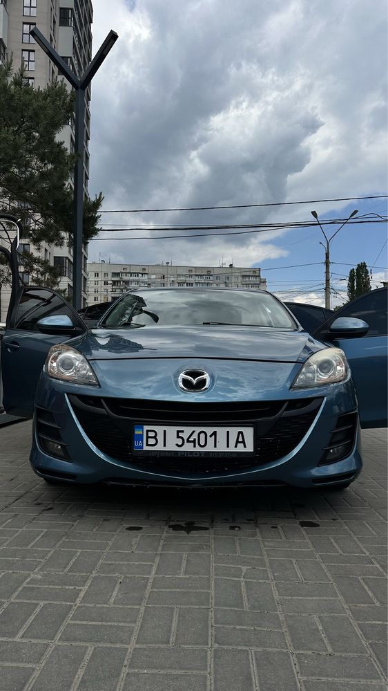 Продам Mazda 3 2011