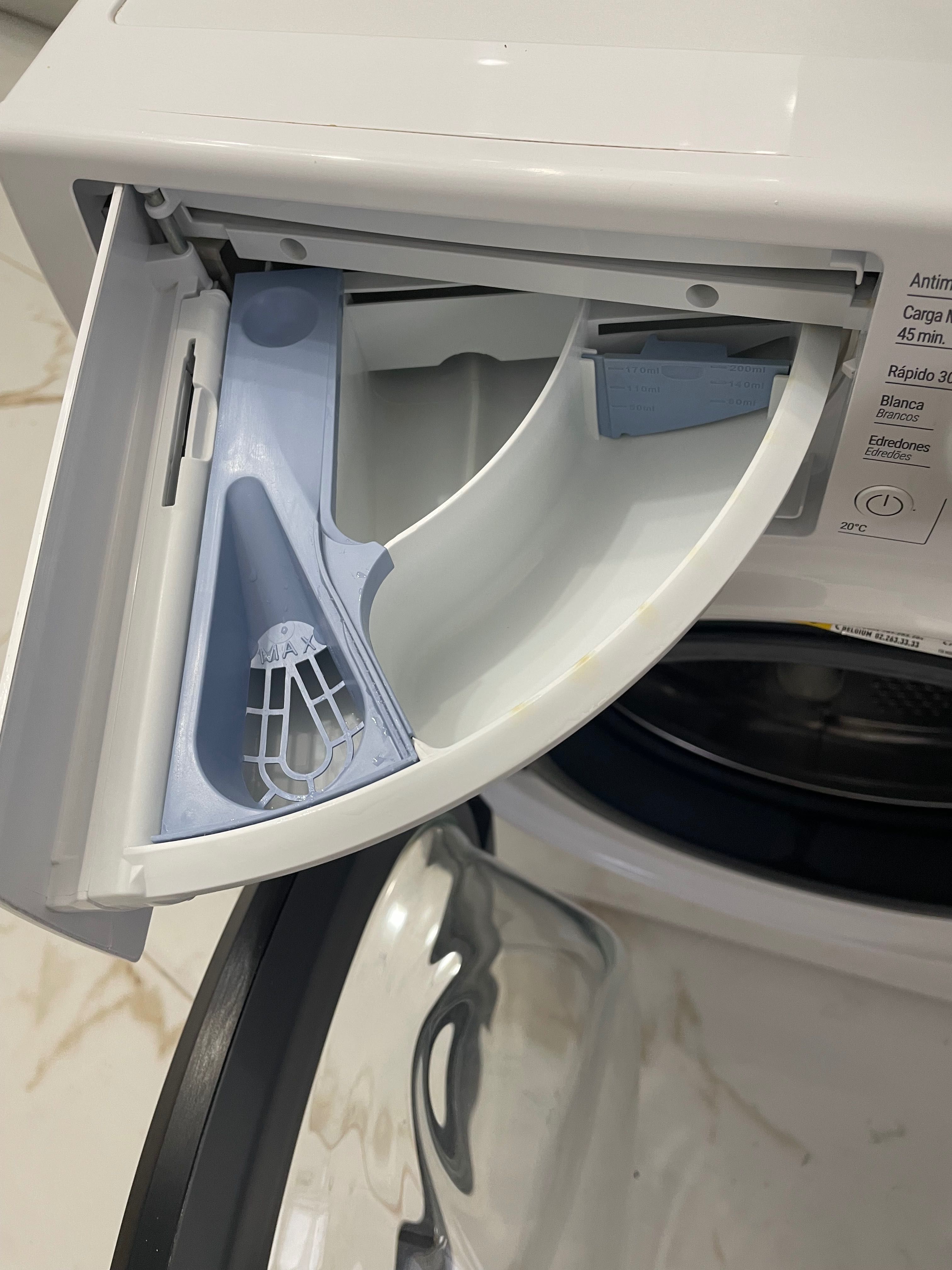 Máquina de Lavar Roupa Hotpoint Ariston – 8kg