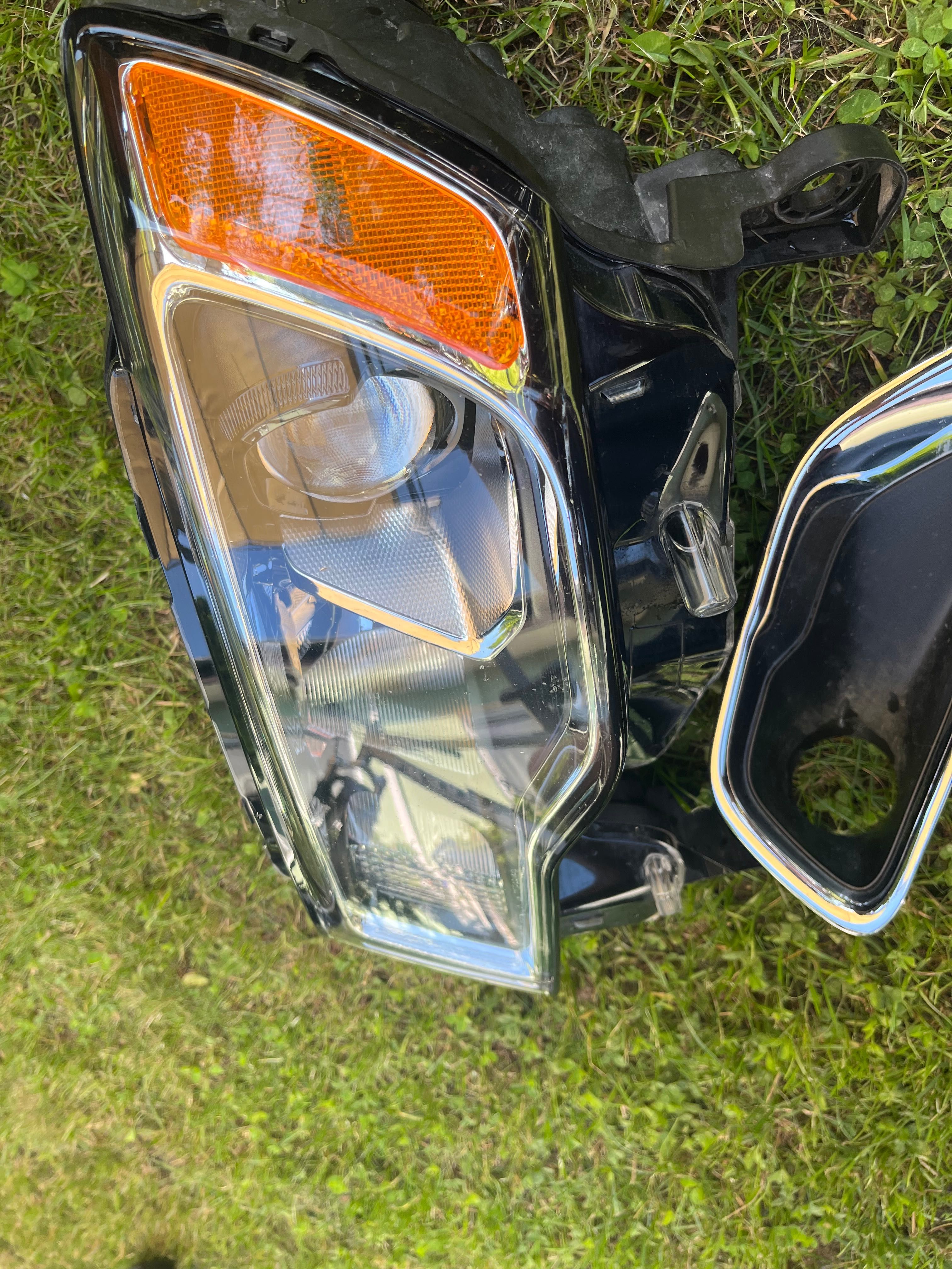Lampa grand cherokee