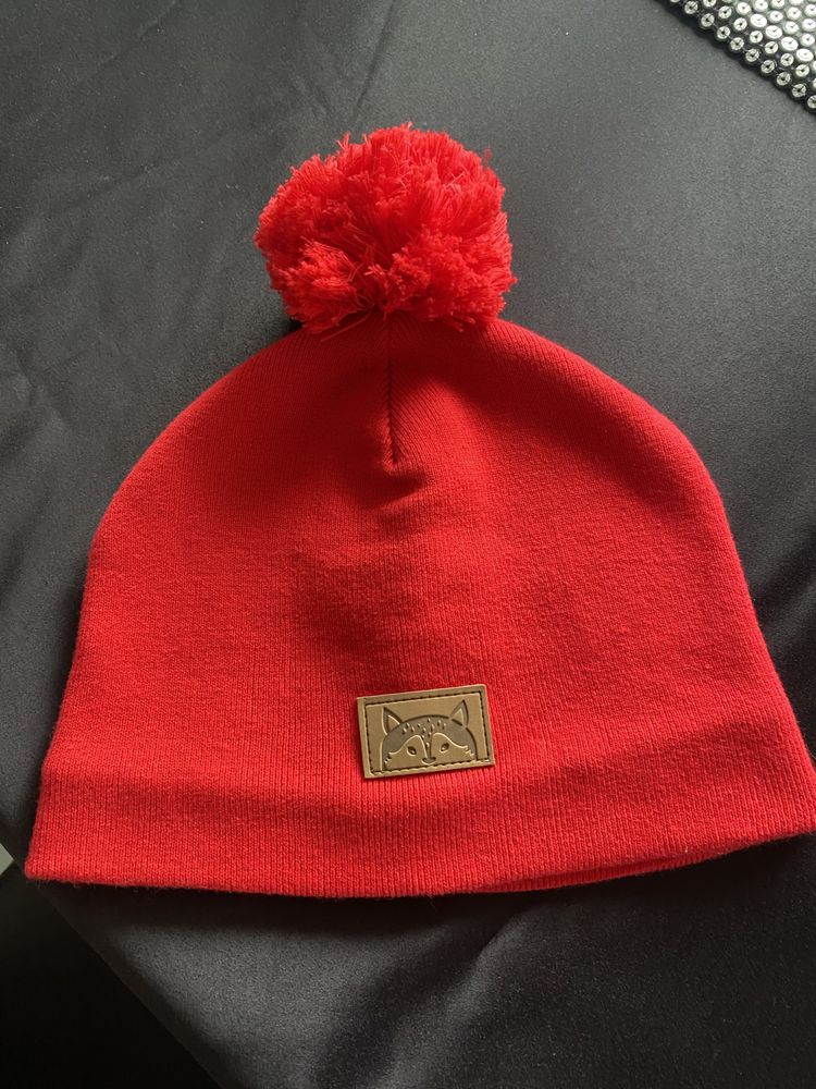 Czerwona zimowa ciepła czapka kappahl 52/54 nowa