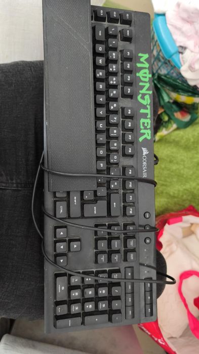Teclado gaming corsair k55