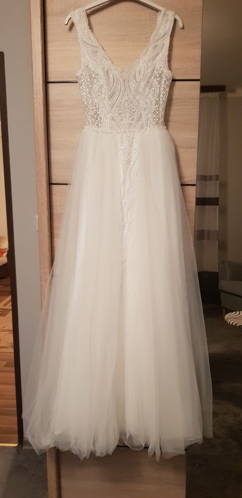 Suknia ślubna imitująca suknię Bonita
