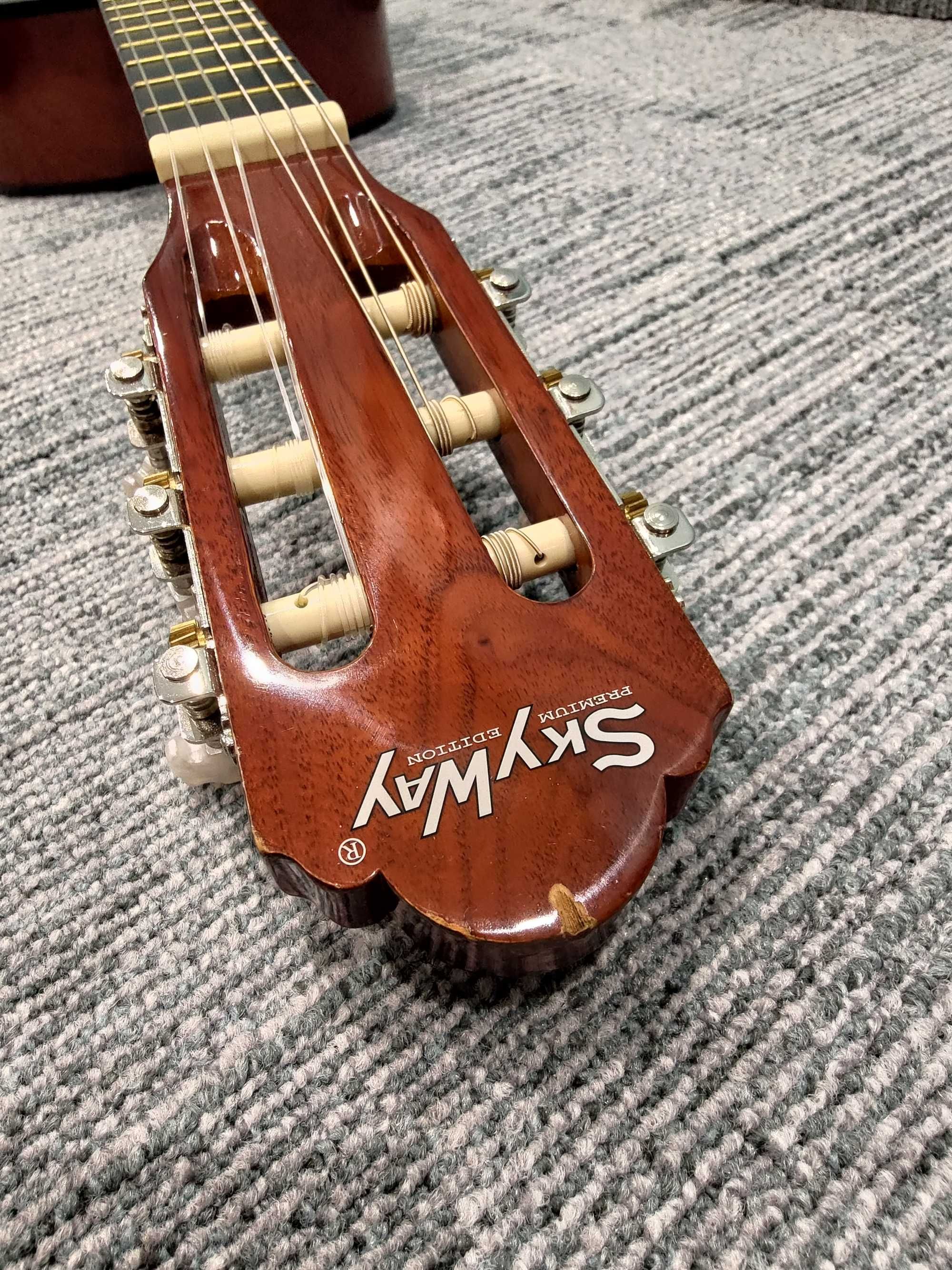 Gitara klasyczna SkyWay CG-1 1/2 SB + pokrowiec, podnóżek, pasek,tuner