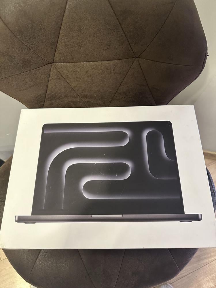 MacBook Pro 14 Space Black M4 Max 36/1Tb MX2K3 2024