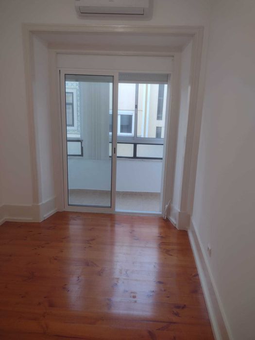 Arrenda-se T2 na Rua da Bela Vista à Graça