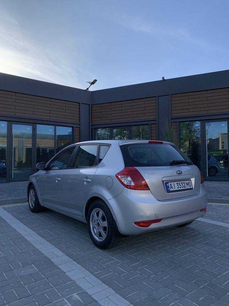 Продам Kia Ceed 2010