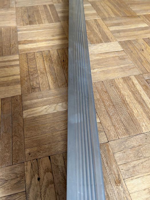 Karnisz aluminiowy 261 cm z żabkami PRL listwa sufitowa