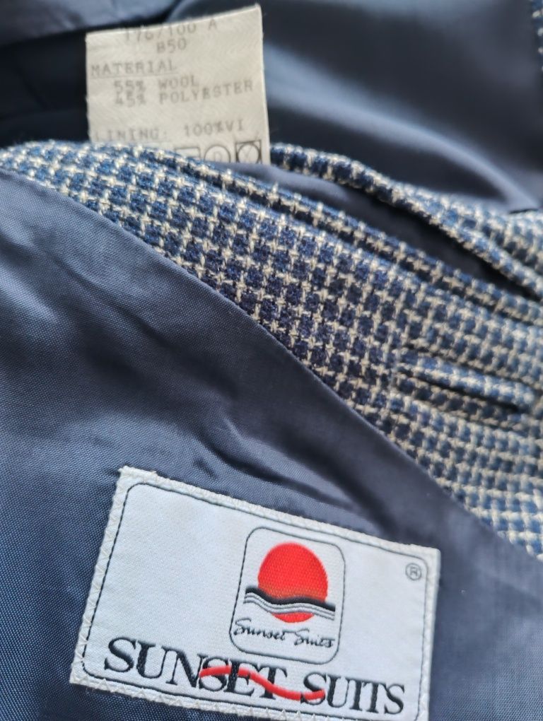Marynarka firmy Sunset Suits.55% wełny
