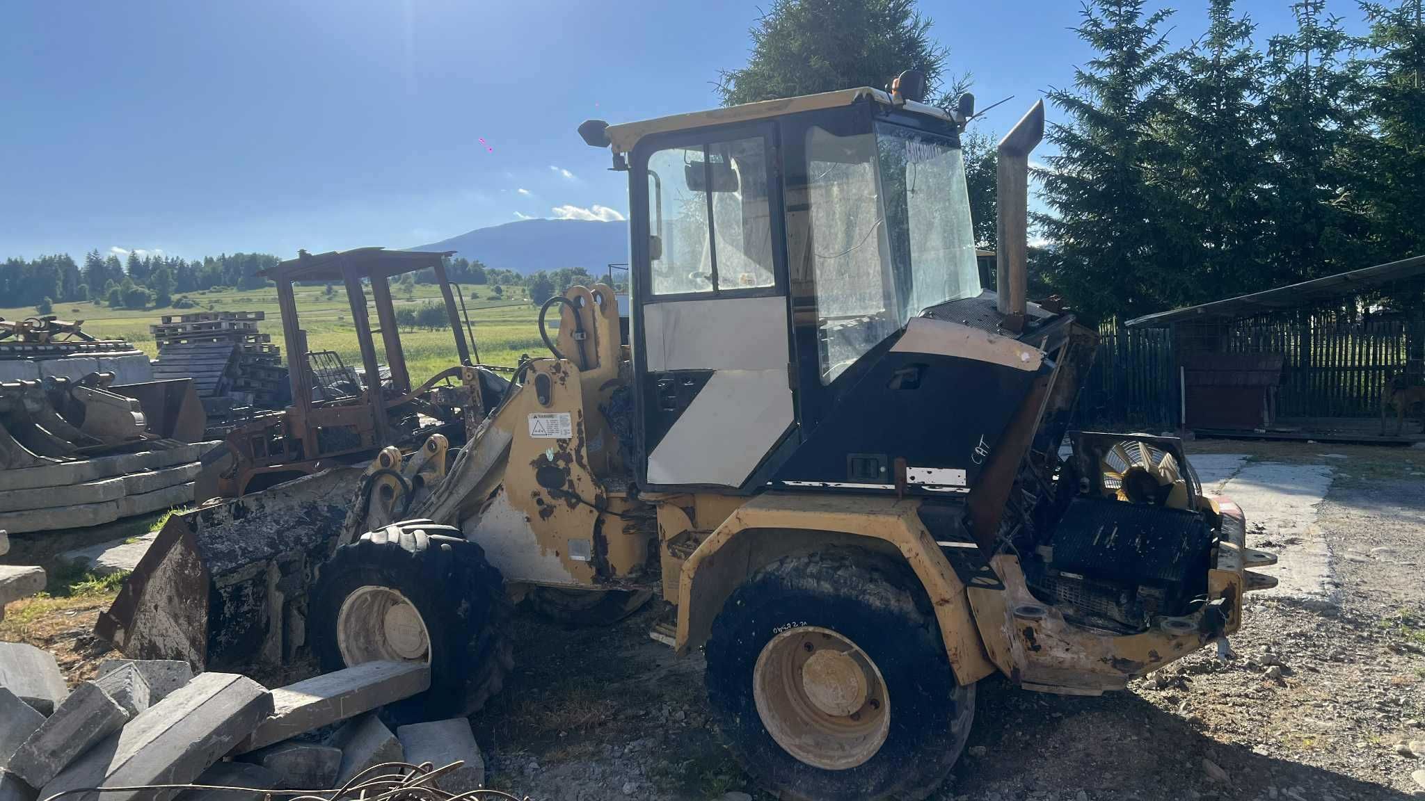 Ładowarka kołowa częsci  cat/volvo/kramer/zettelmeyer/atlas na cześci