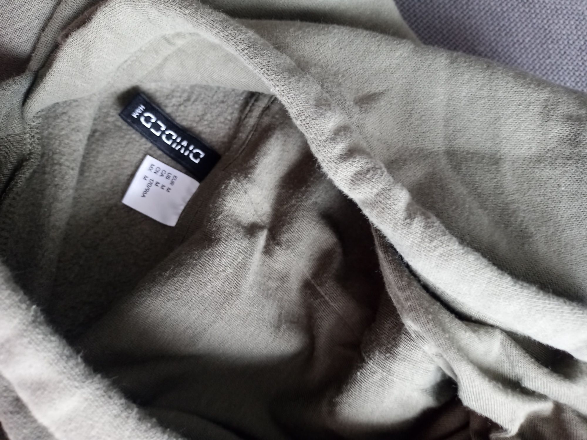 Bluza z napisem kolor oliwkowy