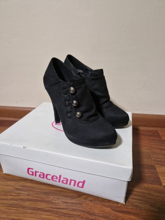 Botki na obcasie Graceland 38