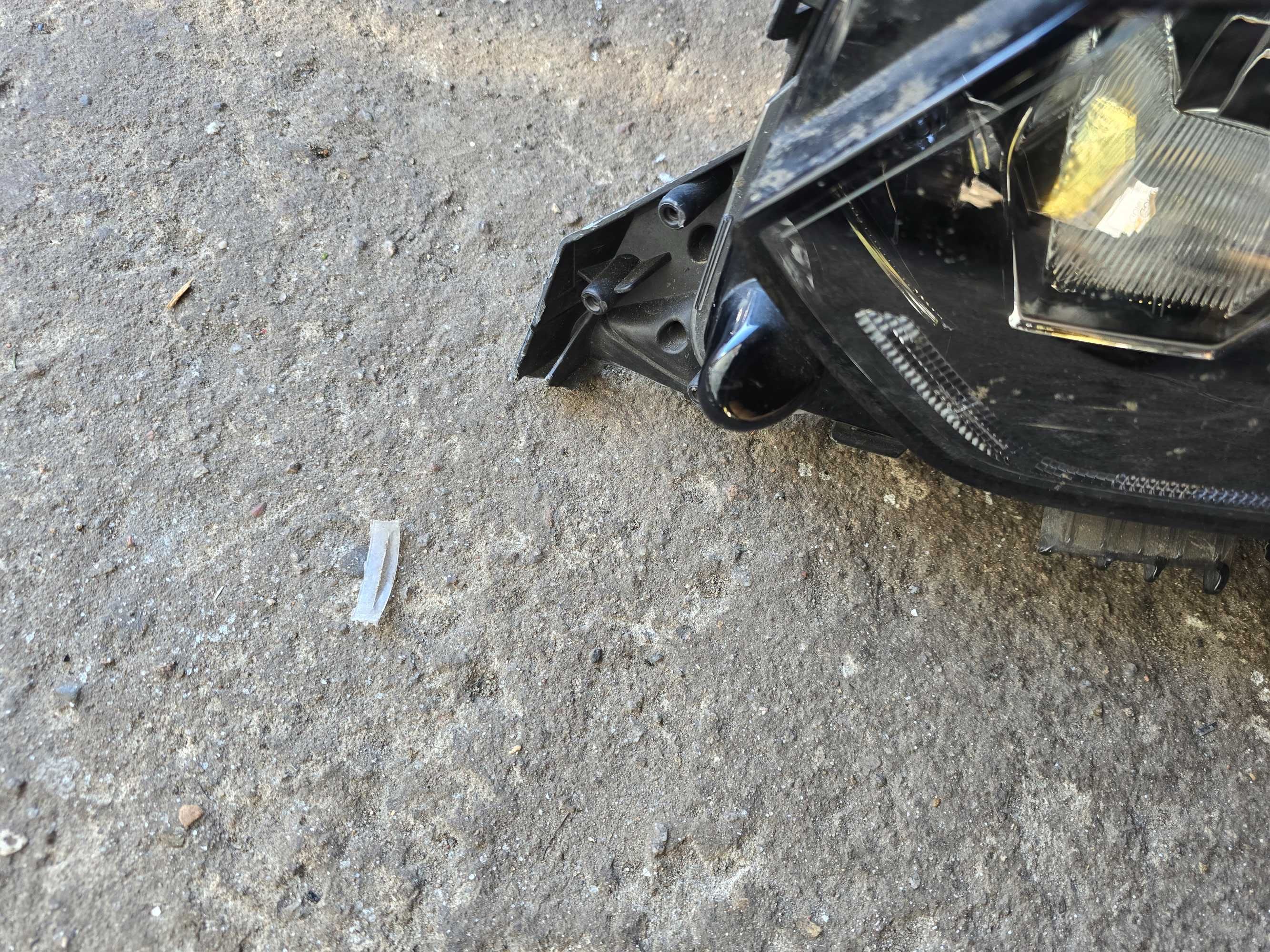 lampa przód Peugeot 208 II , Peugeot 2008 II