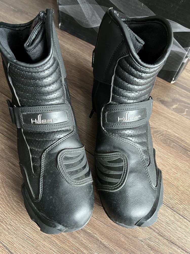 BUTY MOTOCYKLOWE HUSAR FAST SX r. 45 wkladka 29,5 cm krótkie miejskie