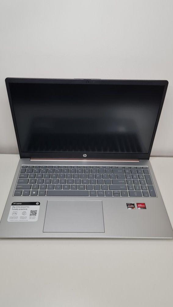 Ноутбук HP Gold 15-fc0039wm/15.6"FHD IPS/Ryzen 5 7520u/8GbRAM/512GbSSD