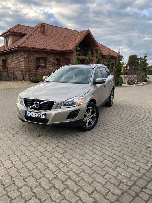 Volvo XC 60 Volvo XC60 2.4 D5 AWD 215 KM – 2012 r.