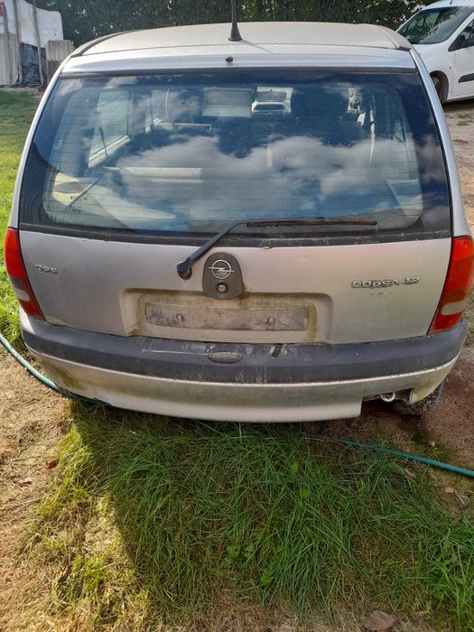Opel Corsa b w całości lub części