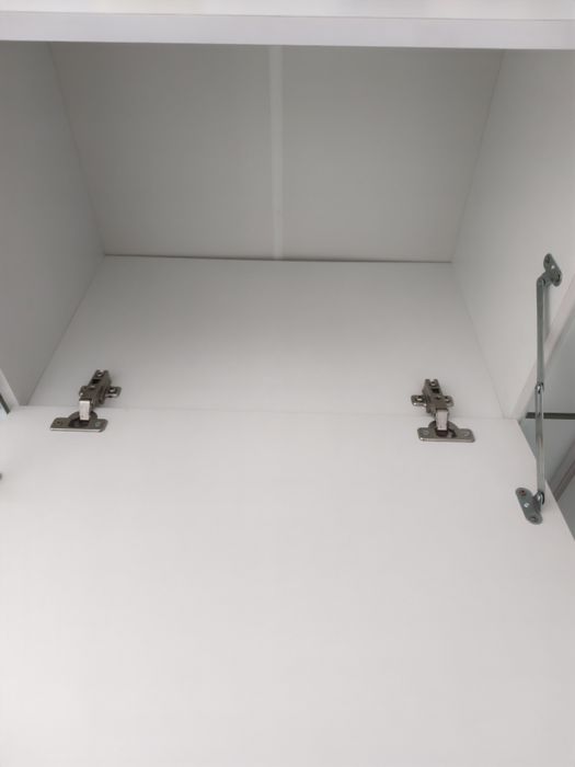 Komoda biała z barkiem