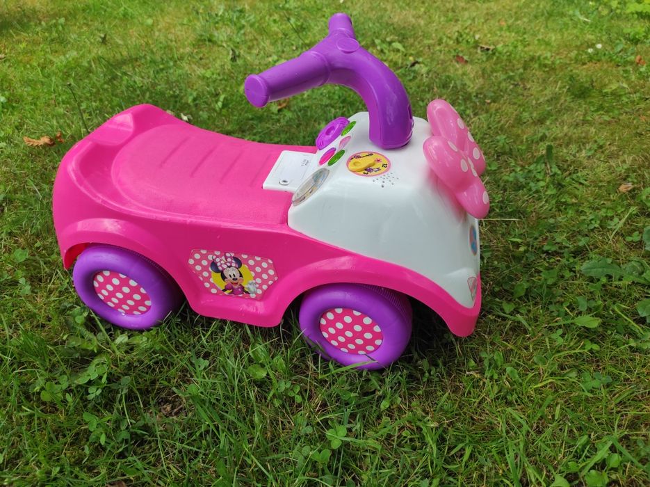 Jeździk Minnie samochodzik