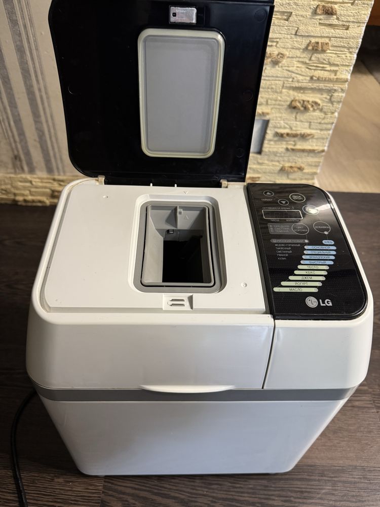 Хлібопічка LG HB-3001BYT +приготування масла та йогурта